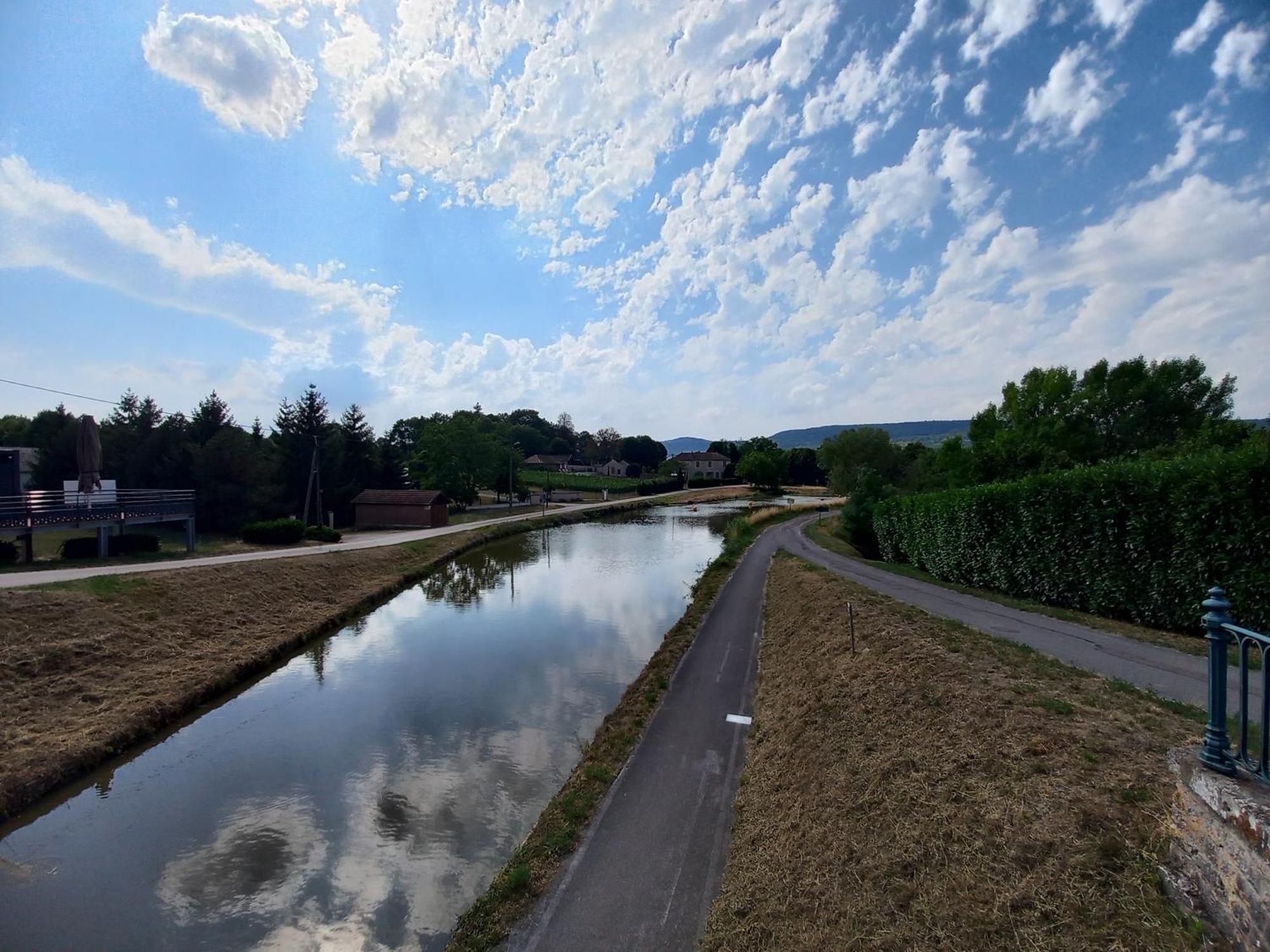 Aupres Du Lavoir Remigny Exterior foto